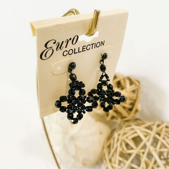 Euro Collection Beaded Black Floral Boho earrings - Picture 1 of 1